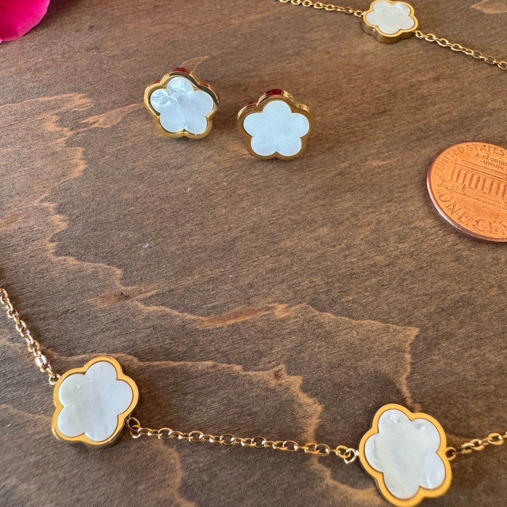 Gold and White Floral Necklace with Dainty Chain set of earrings - Picture 7 of 8